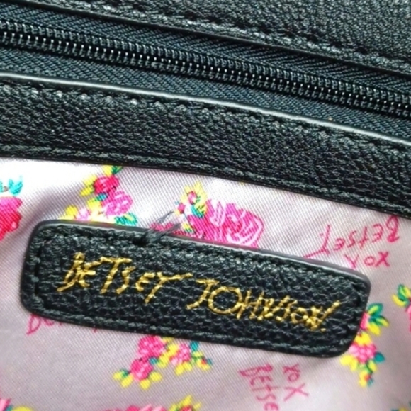 Betsey Johnson Velvet Heart Studded Mini Backpack (NWOT) - Picture 4 of 10